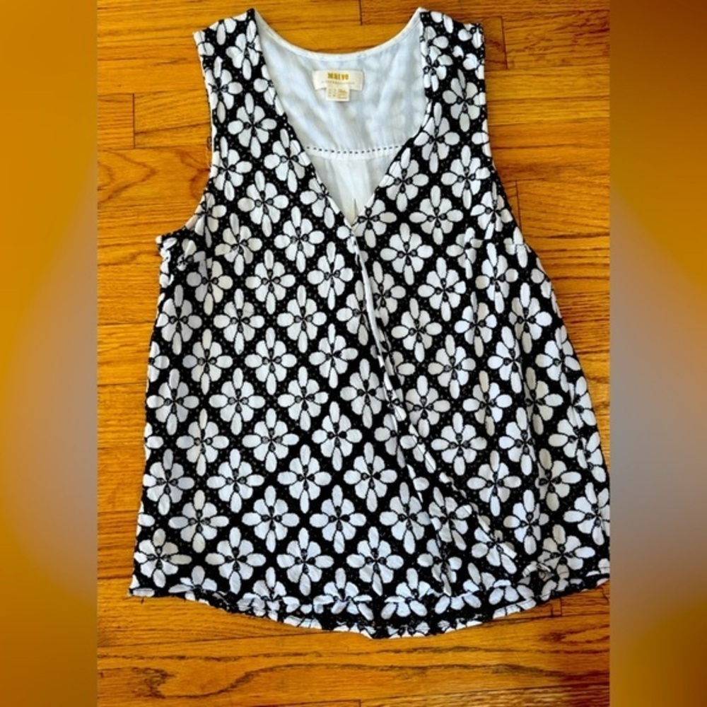 Anthropologie Maeve Coralie Black and White Floral Eyelet Wrap Tank Top size 4